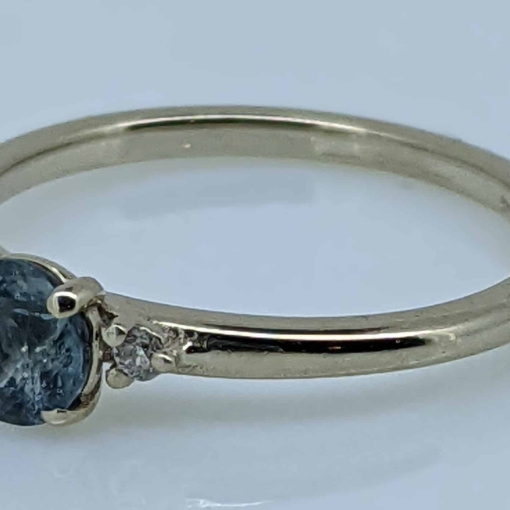 R2033- Giovanna